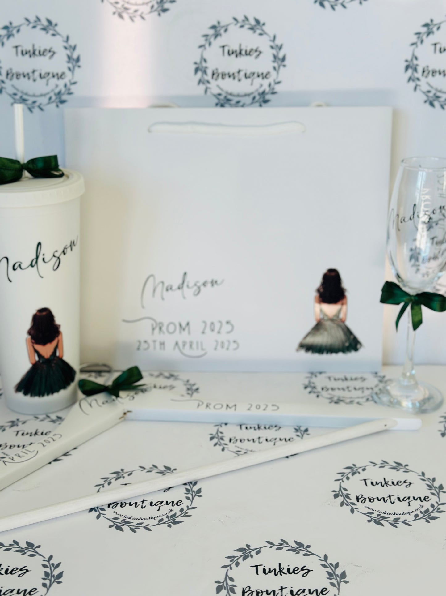 PROM  Bundle with Personal Touch - Custom Gifts , School leavers  Personalised Prom glass Champagne Flute, Prom 2025, Prom Gift.